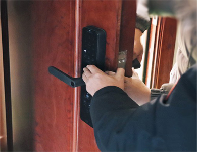 平湖24小时上门开锁公司